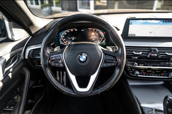 BMW 5 Serie Touring 540i xDrive M-Sport I Bowers & Wilkins I Panoramadak I Stoelkoeling & verwarming I 20" Breedset nieuw