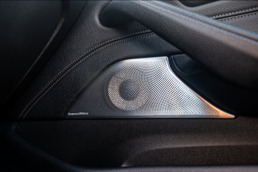 BMW 5 Serie Touring 540i xDrive M-Sport I Bowers & Wilkins I Panoramadak I Stoelkoeling & verwarming I 20" Breedset nieuw