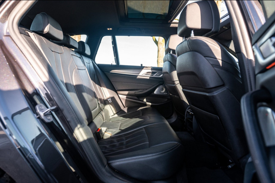 BMW 5 Serie Touring 540i xDrive M-Sport I Bowers & Wilkins I Panoramadak I Stoelkoeling & verwarming I 20" Breedset nieuw