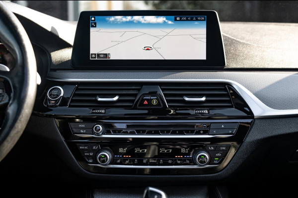 BMW 5 Serie Touring 540i xDrive M-Sport I Bowers & Wilkins I Panoramadak I Stoelkoeling & verwarming I 20" Breedset nieuw