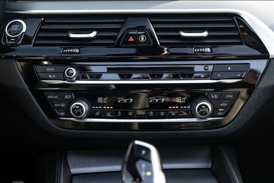 BMW 5 Serie Touring 540i xDrive M-Sport I Bowers & Wilkins I Panoramadak I Stoelkoeling & verwarming I 20" Breedset nieuw