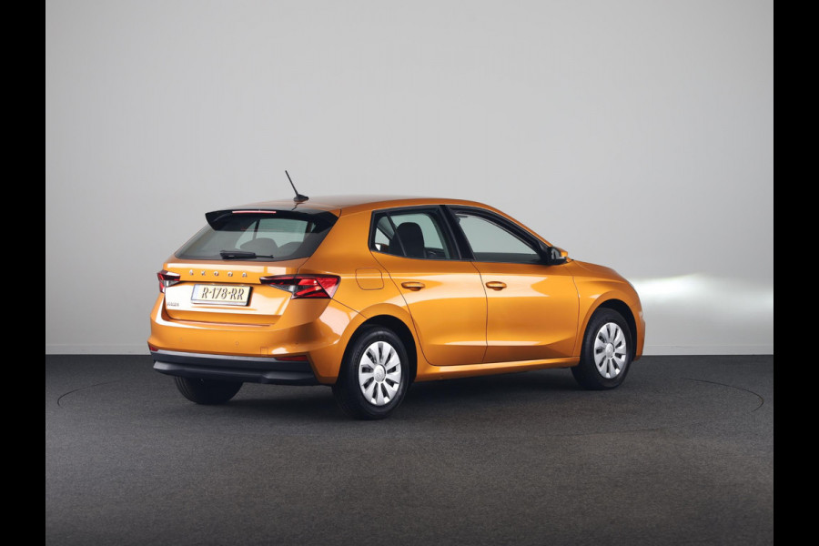 Škoda Fabia 1.0 TSI Ambition 95 pk | Navigatie via App | Parkeersensoren achter | Cruise control | LED koplampen | Apple Carplay/Android Auto |
