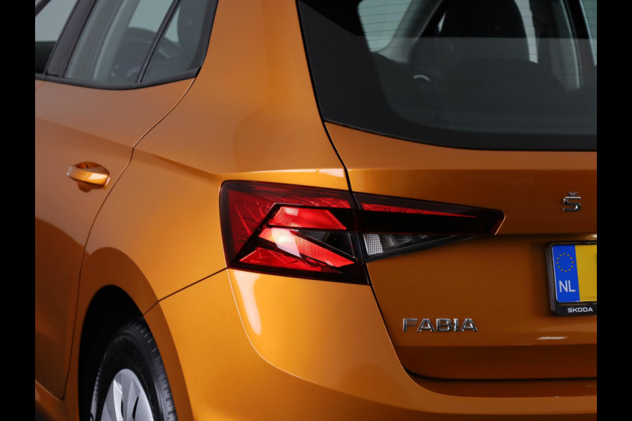 Škoda Fabia 1.0 TSI Ambition 95 pk | Navigatie via App | Parkeersensoren achter | Cruise control | LED koplampen | Apple Carplay/Android Auto |