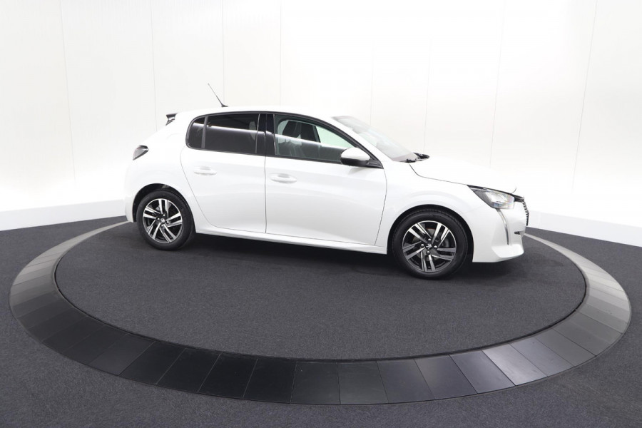 Peugeot 208 PureTech 100 Allure | Afneembare Trekhaak | Camera | Apple Carplay | Parkeersensoren