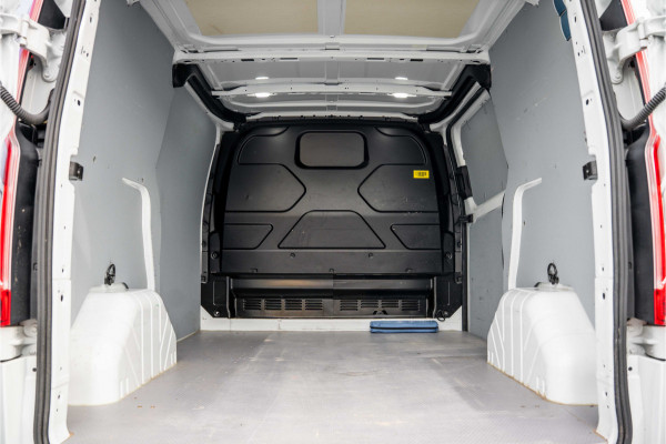 Ford Transit Custom L1H1 | 3-Zits | 130 PK | Camera | Cruise | PDC | Airco | Trekhaak