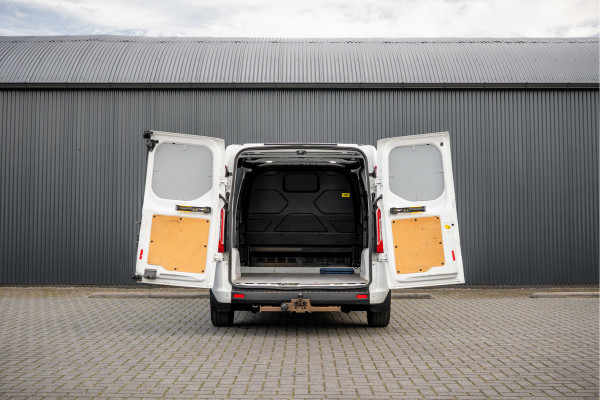 Ford Transit Custom L1H1 | 3-Zits | 130 PK | Camera | Cruise | PDC | Airco | Trekhaak