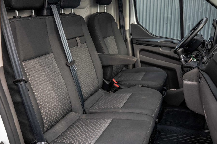 Ford Transit Custom L1H1 | 3-Zits | 130 PK | Camera | Cruise | PDC | Airco | Trekhaak