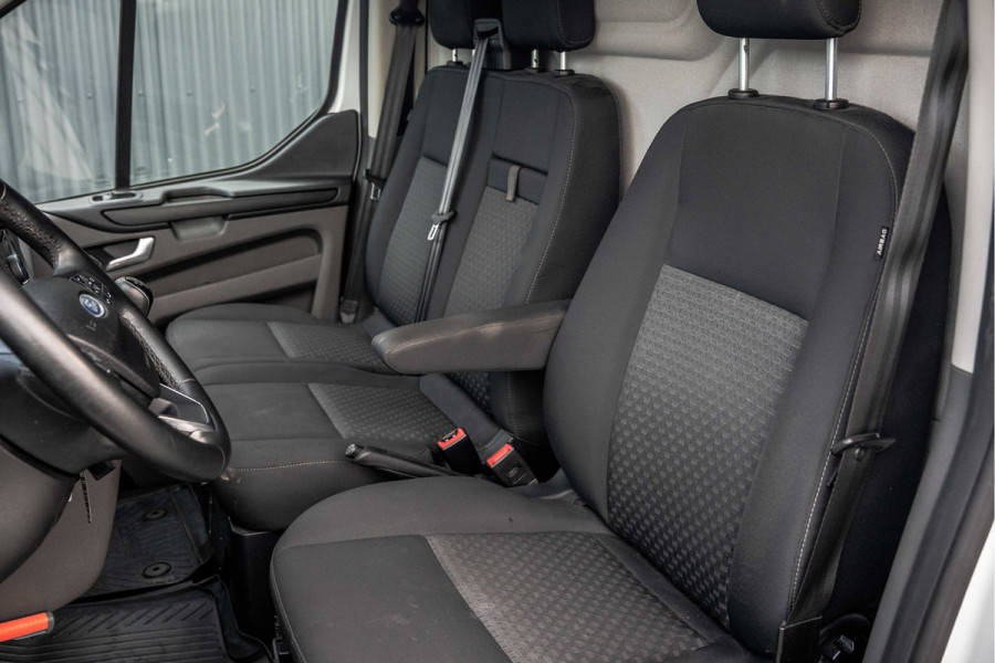 Ford Transit Custom L1H1 | 3-Zits | 130 PK | Camera | Cruise | PDC | Airco | Trekhaak