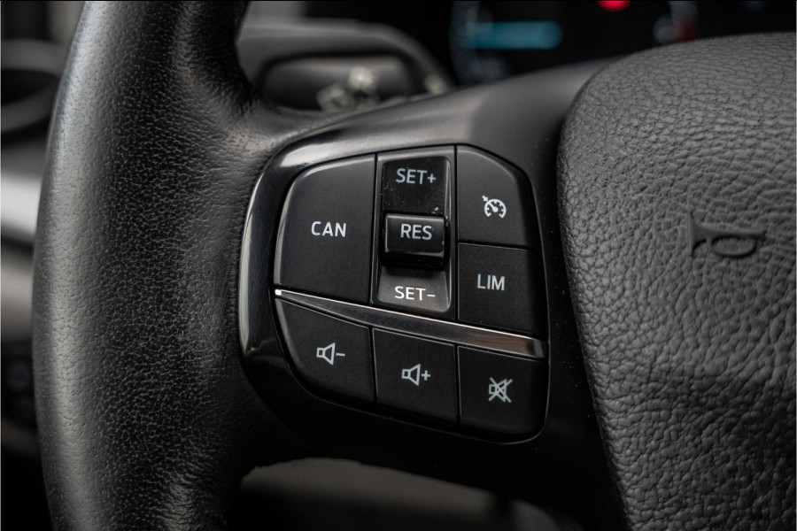 Ford Transit Custom L1H1 | 3-Zits | 130 PK | Camera | Cruise | PDC | Airco | Trekhaak