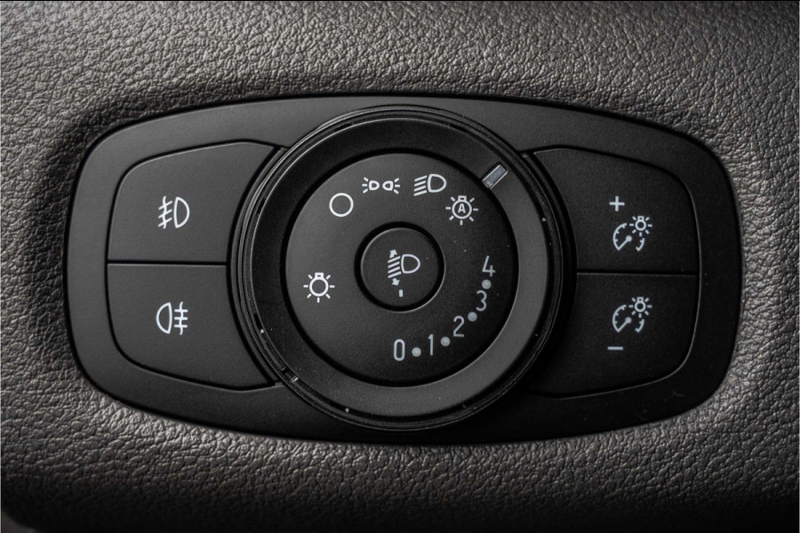 Ford Transit Custom L1H1 | 3-Zits | 130 PK | Camera | Cruise | PDC | Airco | Trekhaak