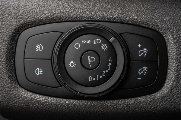 Ford Transit Custom L1H1 | 3-Zits | 130 PK | Camera | Cruise | PDC | Airco | Trekhaak