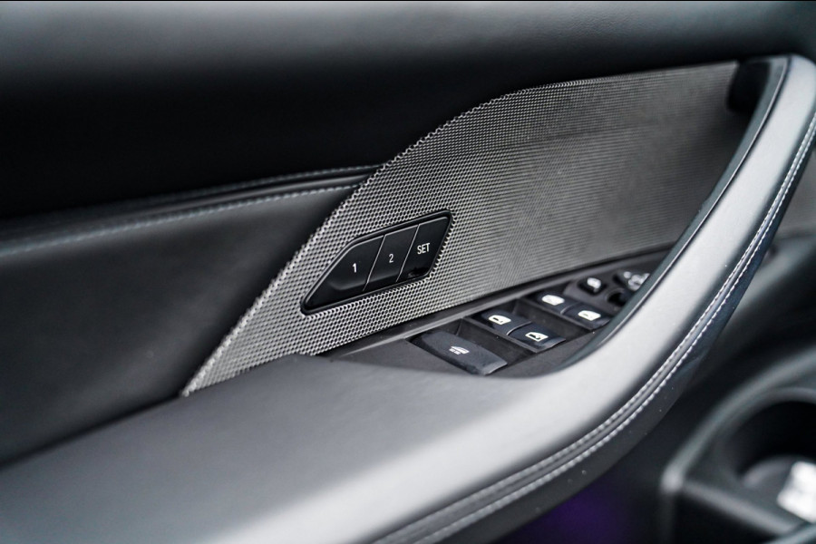 BMW 4 Serie Cabrio M4 xDrive Competition | Akrapovic | Carbon Package | Harman/Kardon | Nekverwarming | Laser | Adaptieve Cruise