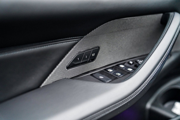 BMW 4 Serie Cabrio M4 xDrive Competition | Akrapovic | Carbon Package | Harman/Kardon | Nekverwarming | Laser | Adaptieve Cruise