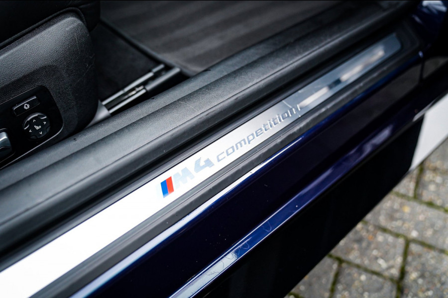 BMW 4 Serie Cabrio M4 xDrive Competition | Akrapovic | Carbon Package | Harman/Kardon | Nekverwarming | Laser | Adaptieve Cruise