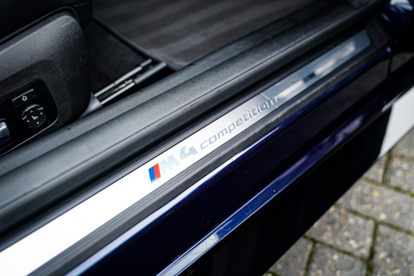 BMW 4 Serie Cabrio M4 xDrive Competition | Akrapovic | Carbon Package | Harman/Kardon | Nekverwarming | Laser | Adaptieve Cruise