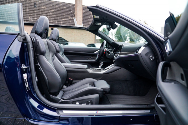 BMW 4 Serie Cabrio M4 xDrive Competition | Akrapovic | Carbon Package | Harman/Kardon | Nekverwarming | Laser | Adaptieve Cruise