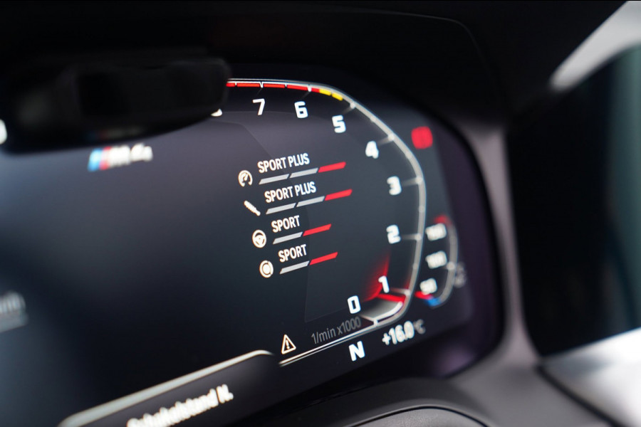 BMW 4 Serie Cabrio M4 xDrive Competition | Akrapovic | Carbon Package | Harman/Kardon | Nekverwarming | Laser | Adaptieve Cruise