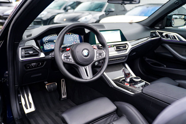 BMW 4 Serie Cabrio M4 xDrive Competition | Akrapovic | Carbon Package | Harman/Kardon | Nekverwarming | Laser | Adaptieve Cruise