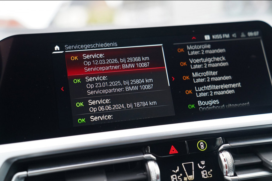 BMW 4 Serie Cabrio M4 xDrive Competition | Akrapovic | Carbon Package | Harman/Kardon | Nekverwarming | Laser | Adaptieve Cruise