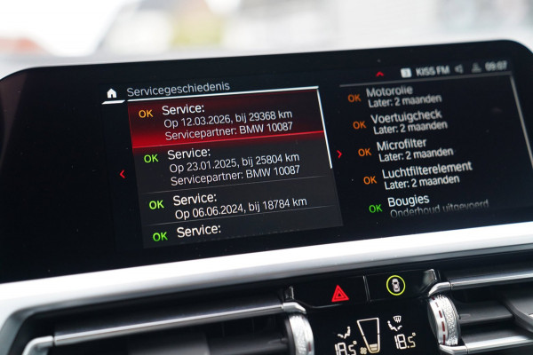 BMW 4 Serie Cabrio M4 xDrive Competition | Akrapovic | Carbon Package | Harman/Kardon | Nekverwarming | Laser | Adaptieve Cruise