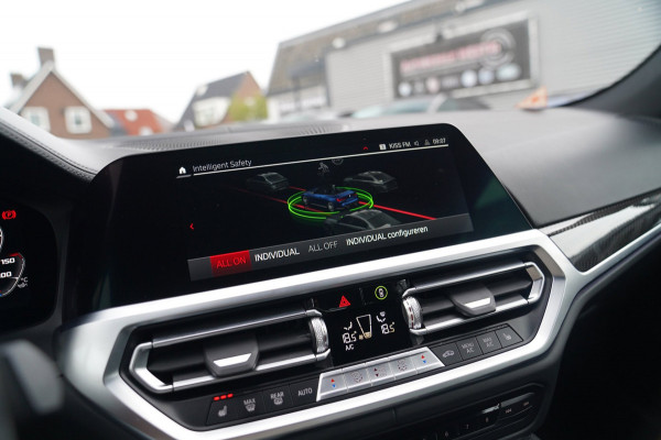 BMW 4 Serie Cabrio M4 xDrive Competition | Akrapovic | Carbon Package | Harman/Kardon | Nekverwarming | Laser | Adaptieve Cruise