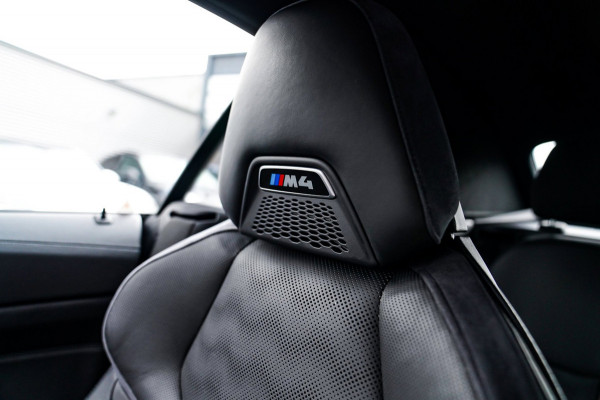 BMW 4 Serie Cabrio M4 xDrive Competition | Akrapovic | Carbon Package | Harman/Kardon | Nekverwarming | Laser | Adaptieve Cruise