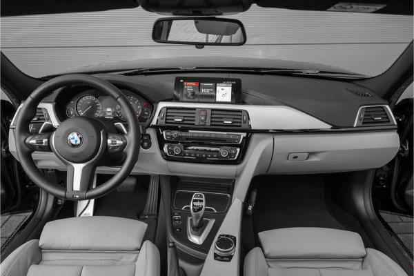 BMW 3 Serie Touring 320i Edition M Sport Shadow Pano Camera PDC HiFi 18"