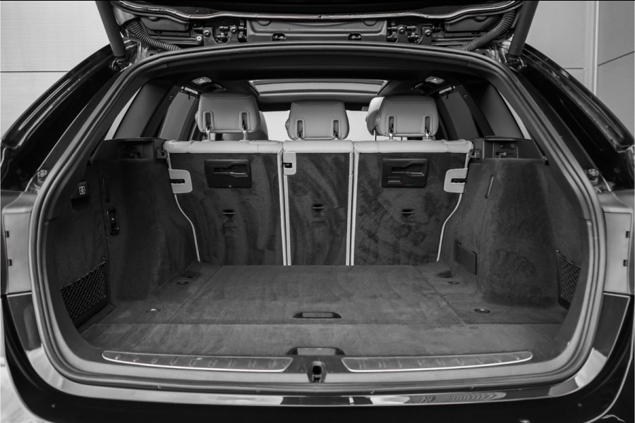 BMW 3 Serie Touring 320i Edition M Sport Shadow Pano Camera PDC HiFi 18"