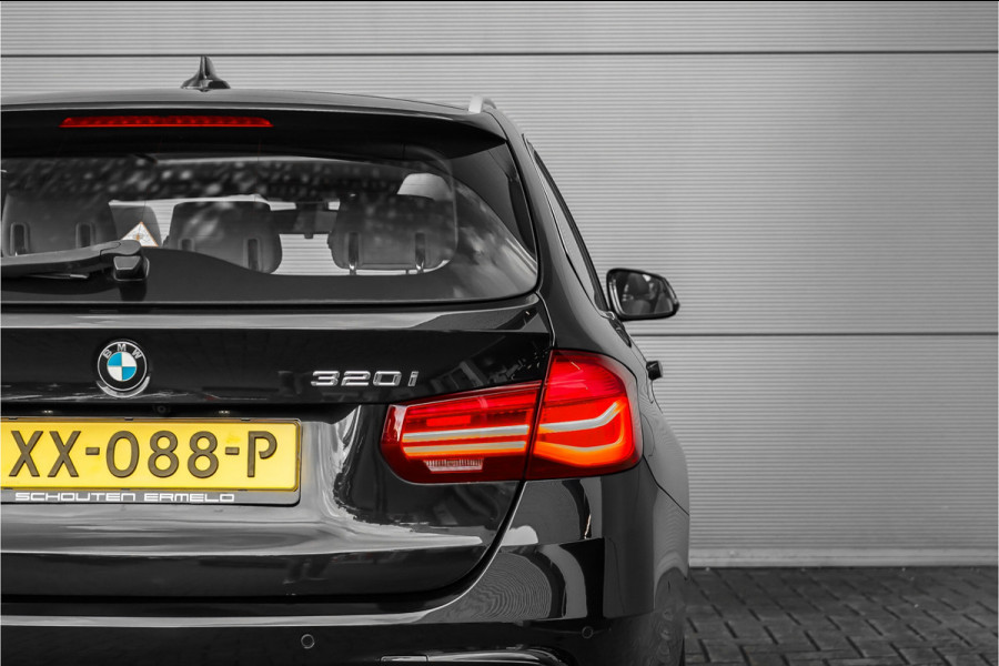BMW 3 Serie Touring 320i Edition M Sport Shadow Pano Camera PDC HiFi 18"
