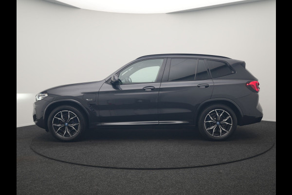 BMW X3 xDrive30e M Sport PHEV 293pk Dealer O.H | Trekhaak Af Fabriek | Camera | Cruise Control | Lederen Sportstoelen Verwarmd | Sfeerverlichting | Apple Carplay | Navigatie | Virtual | DAB | 19"L.M | Plug In Hybrid |
