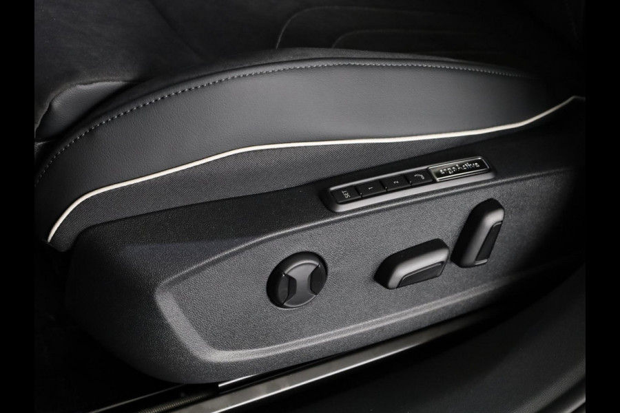 Volkswagen ID.4 Pro Limited Edition Plus 77 kWh accu 210 kW / 286 / Panoramadak / Trekhaak / Massage / IQ-light