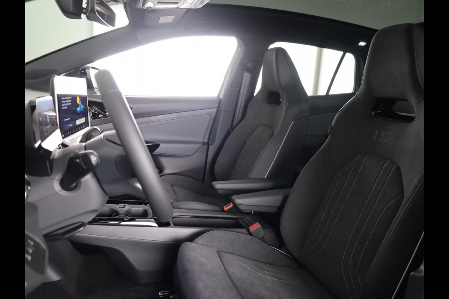 Volkswagen ID.4 Pro Limited Edition Plus 77 kWh accu 210 kW / 286 / Panoramadak / Trekhaak / Massage / IQ-light