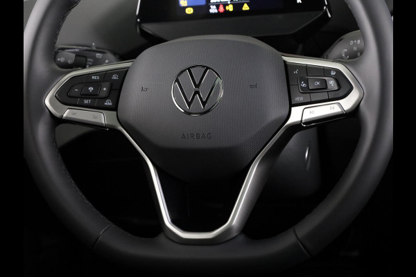 Volkswagen ID.4 Pro Limited Edition Plus 77 kWh accu 210 kW / 286 / Panoramadak / Trekhaak / Massage / IQ-light