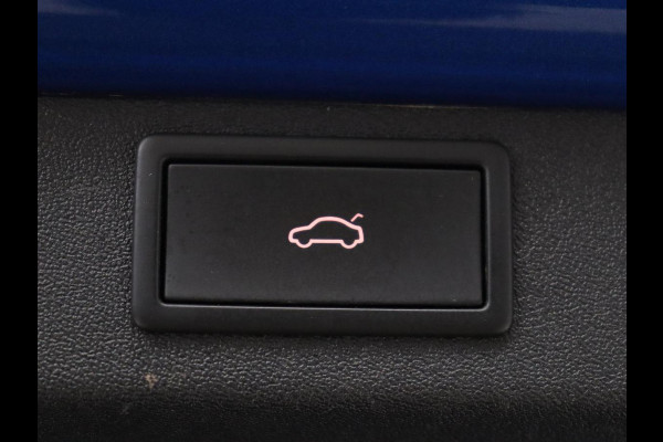 Škoda ENYAQ iV 60 | SOH 92,1 % | Trekhaak | Pano.Dak | LED | Stoelverwarming | Navigatie | Apple Carplay |
