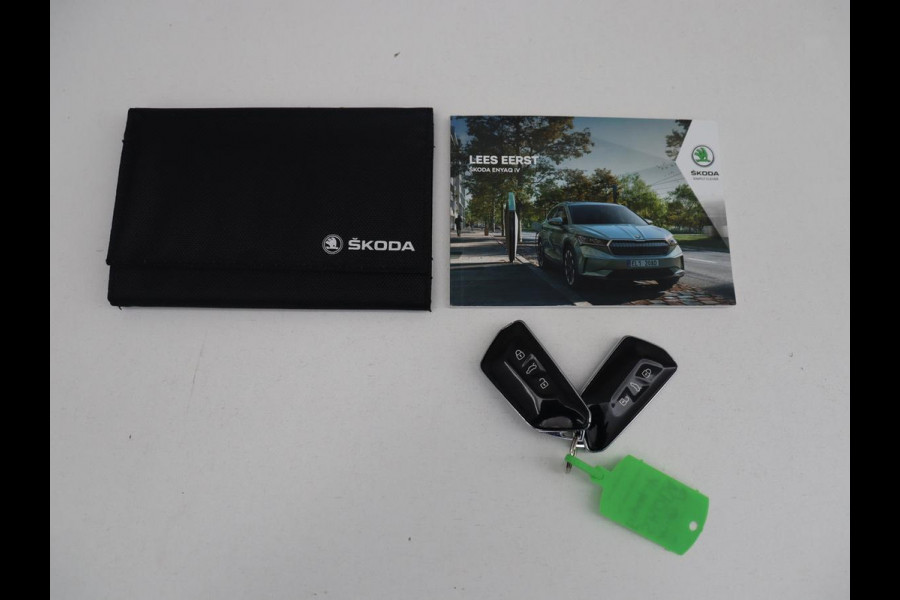 Škoda ENYAQ iV 60 | SOH 92,1 % | Trekhaak | Pano.Dak | LED | Stoelverwarming | Navigatie | Apple Carplay |