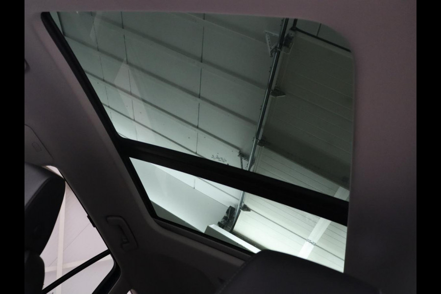 Škoda ENYAQ iV 60 | SOH 92,1 % | Trekhaak | Pano.Dak | LED | Stoelverwarming | Navigatie | Apple Carplay |