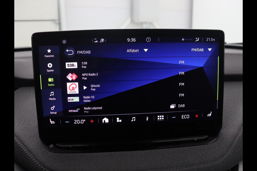Škoda ENYAQ iV 60 | SOH 92,1 % | Trekhaak | Pano.Dak | LED | Stoelverwarming | Navigatie | Apple Carplay |