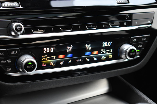 BMW 5 Serie Touring 530e xDrive M-Sport Pro Pano Trekh ACC HUD H/K Massage+Koel 4WS DDC