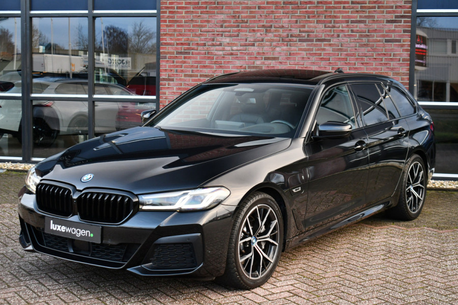 BMW 5 Serie Touring 530e xDrive M-Sport Pro Pano Trekh ACC HUD H/K Massage+Koel 4WS DDC