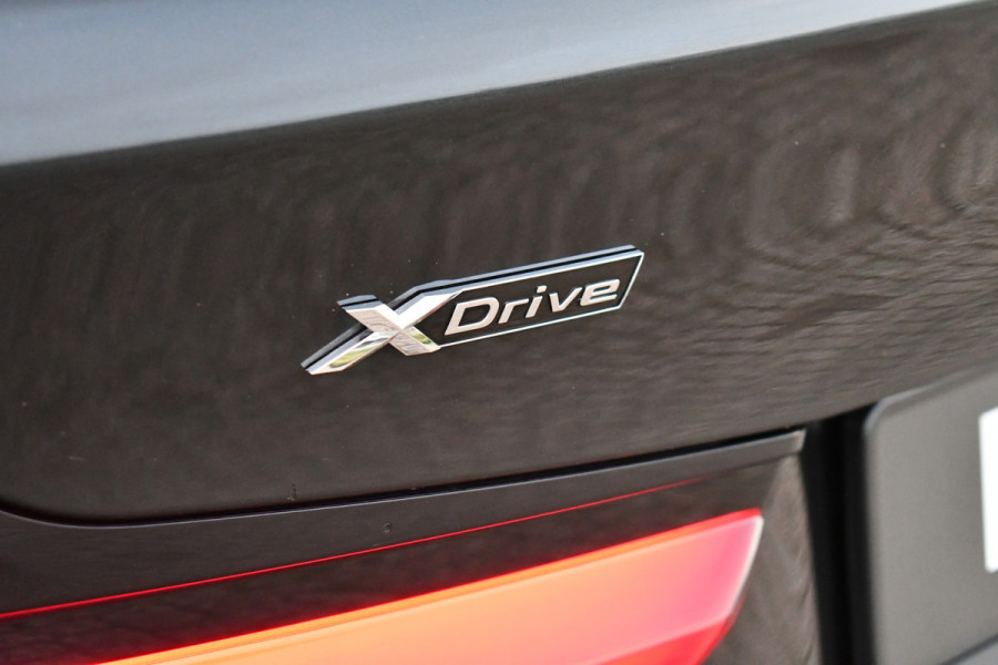 BMW 5 Serie Touring 530e xDrive M-Sport Pro Pano Trekh ACC HUD H/K Massage+Koel 4WS DDC