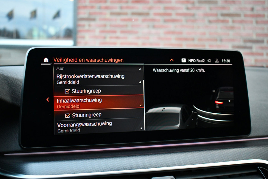 BMW 5 Serie Touring 530e xDrive M-Sport Pro Pano Trekh ACC HUD H/K Massage+Koel 4WS DDC