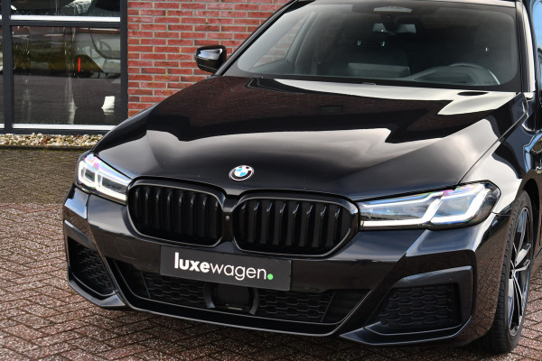 BMW 5 Serie Touring 530e xDrive M-Sport Pro Pano Trekh ACC HUD H/K Massage+Koel 4WS DDC
