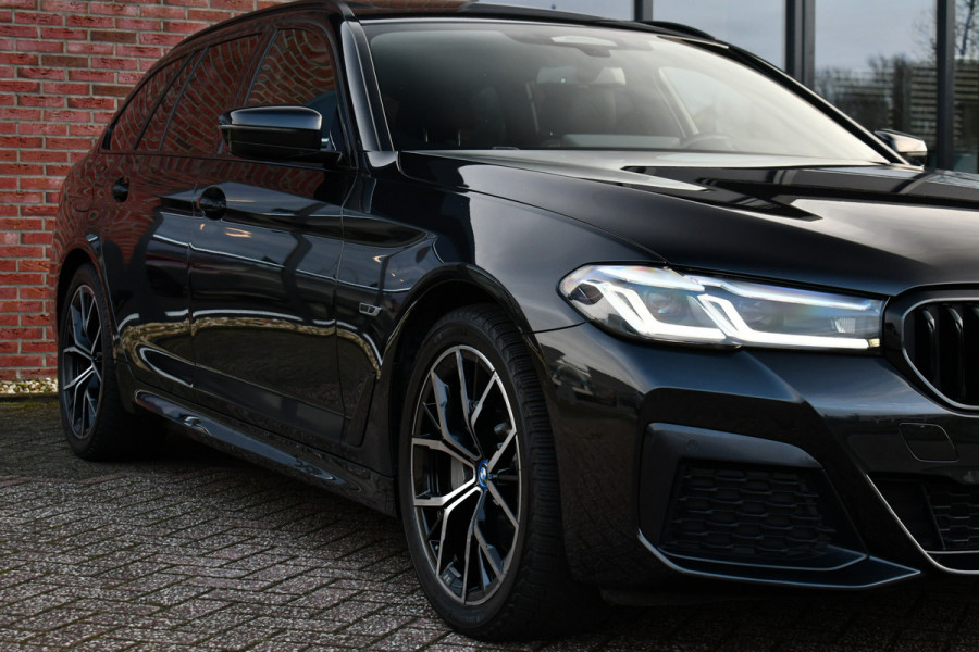 BMW 5 Serie Touring 530e xDrive M-Sport Pro Pano Trekh ACC HUD H/K Massage+Koel 4WS DDC