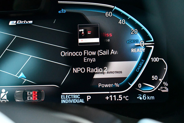 BMW 5 Serie Touring 530e xDrive M-Sport Pro Pano Trekh ACC HUD H/K Massage+Koel 4WS DDC