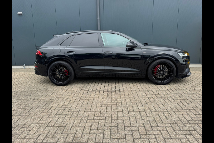 Audi Q8 55 TFSI QUATTRO * S-line * Panoramadak * Stoel koeling/verwarming * Stoel/spiegel memory *