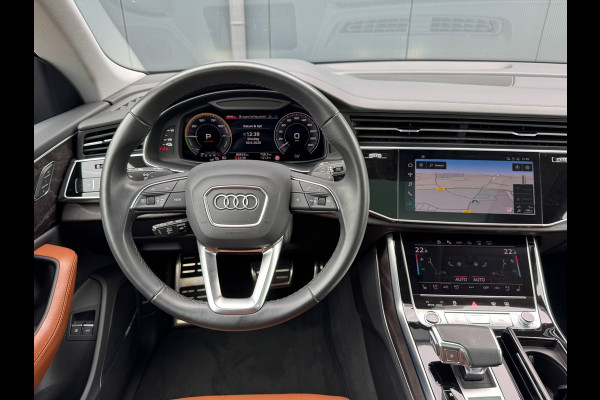 Audi Q8 55 TFSI QUATTRO * S-line * Panoramadak * Stoel koeling/verwarming * Stoel/spiegel memory *