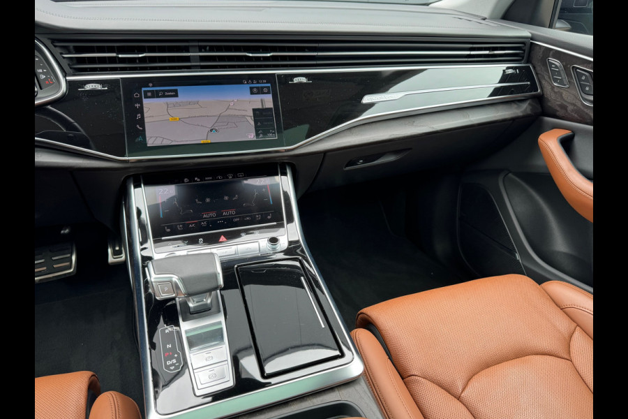 Audi Q8 55 TFSI QUATTRO * S-line * Panoramadak * Stoel koeling/verwarming * Stoel/spiegel memory *
