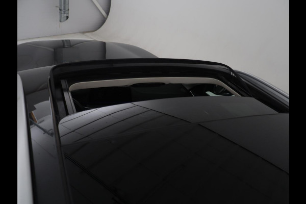 BMW 5 Serie Touring 530i xDrive High Executive | Pano.Dak | Trekhaak | Head-Up | Camera | Stoelverwarming | Stuurwielverwarming |