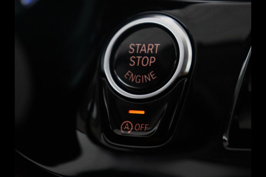BMW 5 Serie Touring 530i xDrive High Executive | Pano.Dak | Trekhaak | Head-Up | Camera | Stoelverwarming | Stuurwielverwarming |