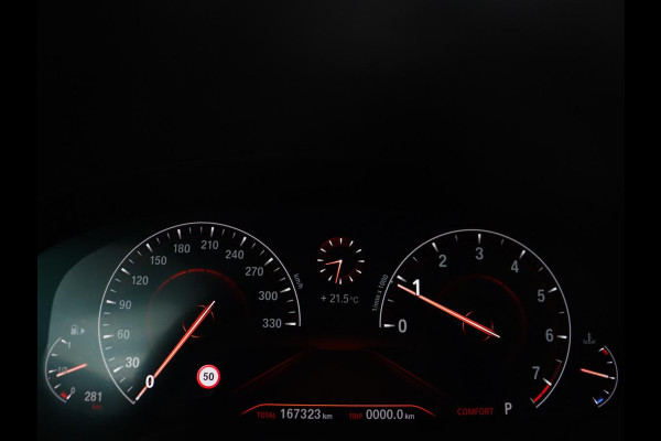 BMW 5 Serie Touring 530i xDrive High Executive | Pano.Dak | Trekhaak | Head-Up | Camera | Stoelverwarming | Stuurwielverwarming |